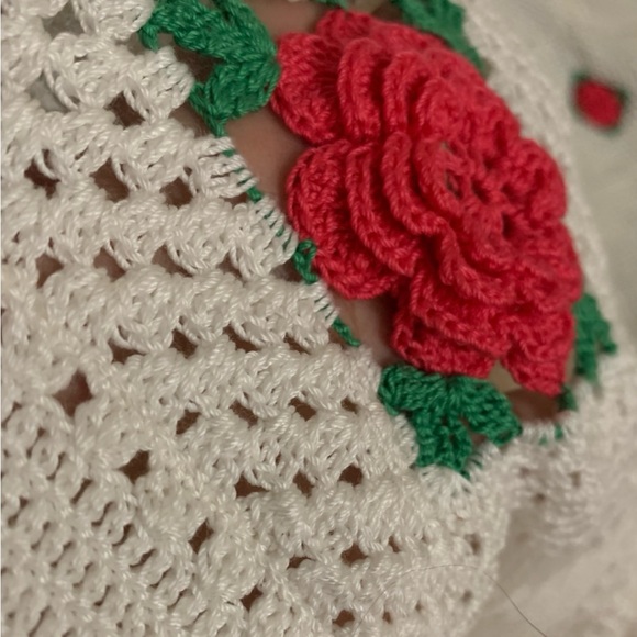 Handmade Crochet Blanket with Red Floral Design - Picture 11 of 11